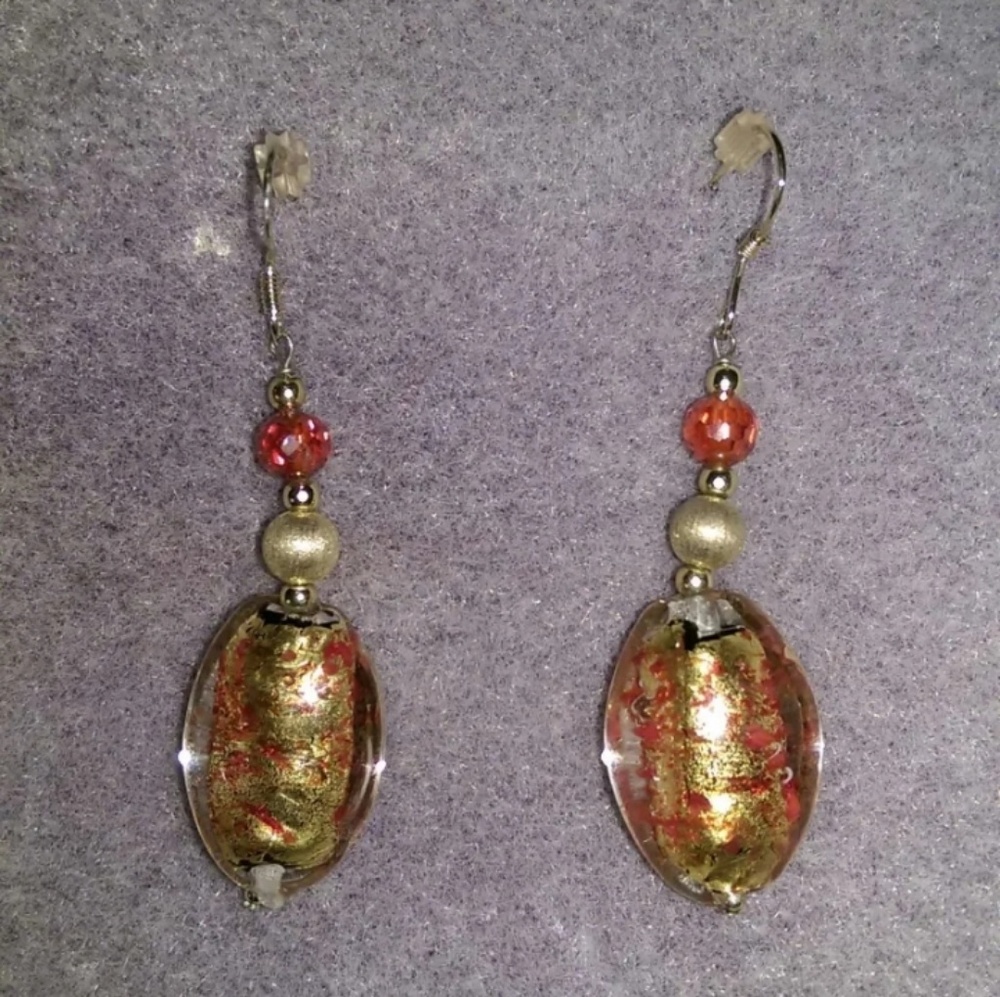 18 kt. Gold earrings